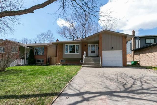 18 Jacob Dr, House detached with 3 bedrooms, 2 bathrooms and 5 parking in Whitby ON | Image 12