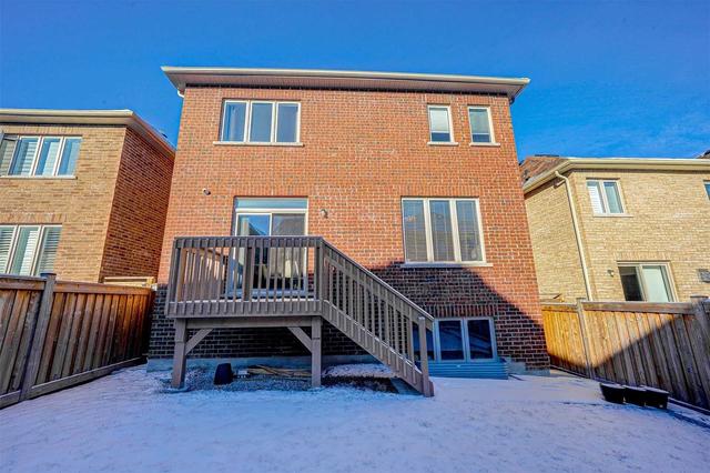 726 Clifford Perry Pl, House detached with 4 bedrooms, 4 bathrooms and 6 parking in Newmarket ON | Image 21