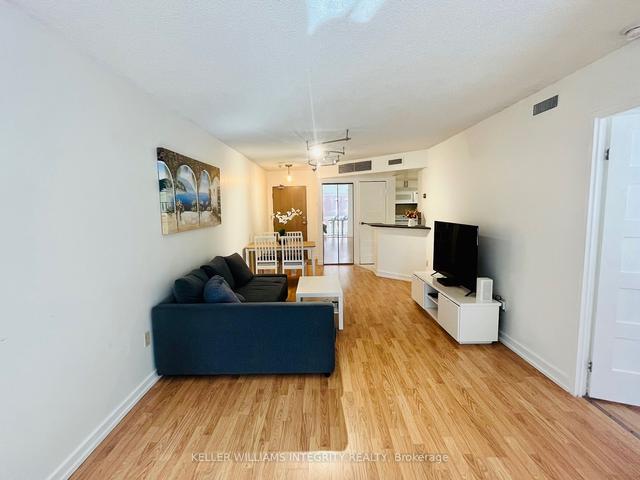 406 - 1001 Bay St, Condo with 1 bedrooms, 1 bathrooms and 1 parking in Toronto ON | Image 8