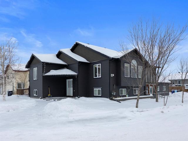 134 Atkinson Lane, House detached with 6 bedrooms, 4 bathrooms and 6 parking in Wood Buffalo AB | Image 2