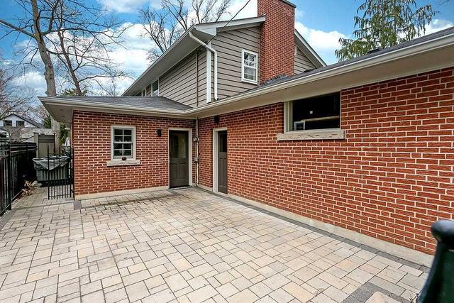 404 Spruce St, House detached with 4 bedrooms, 3 bathrooms and 6 parking in Oakville ON | Image 24