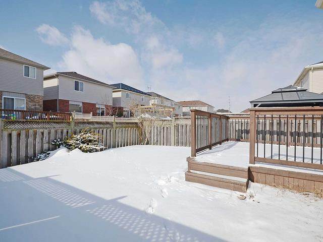 11 Gosling Gdns, House detached with 4 bedrooms, 4 bathrooms and 4 parking in Guelph ON | Image 33