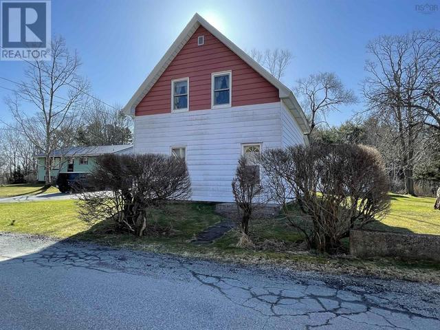 159 Fairmont Street, House detached with 2 bedrooms, 1 bathrooms and null parking in Mahone Bay NS | Image 3