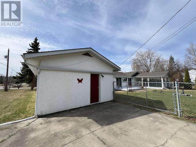 3584 Morast Road, House detached with 3 bedrooms, 3 bathrooms and null parking in Quesnel BC | Image 3