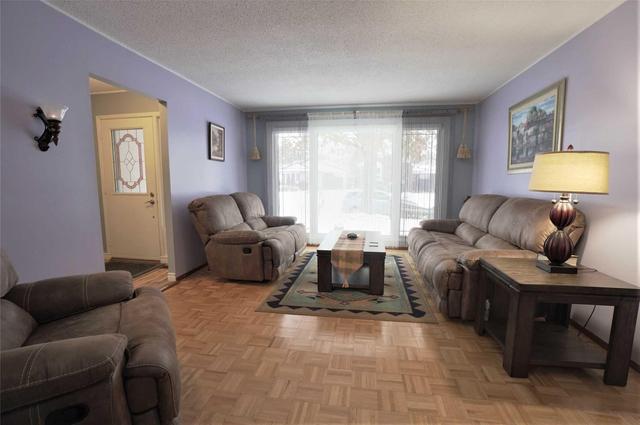 364 Brigadoon Dr, House detached with 3 bedrooms, 2 bathrooms and 3 parking in Hamilton ON | Image 7