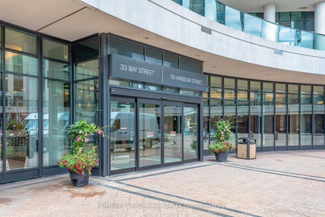 1112 - 33 Bay St, Condo with 2 bedrooms, 2 bathrooms and 1 parking in Toronto ON | Image 25