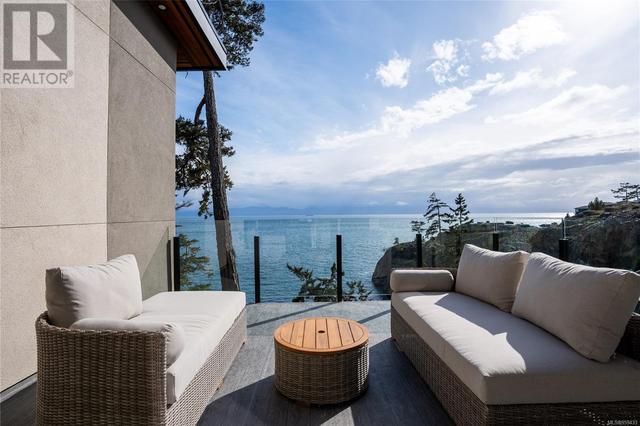 7510 Ocean Park Pl, House detached with 3 bedrooms, 4 bathrooms and 6 parking in Sooke BC | Image 15