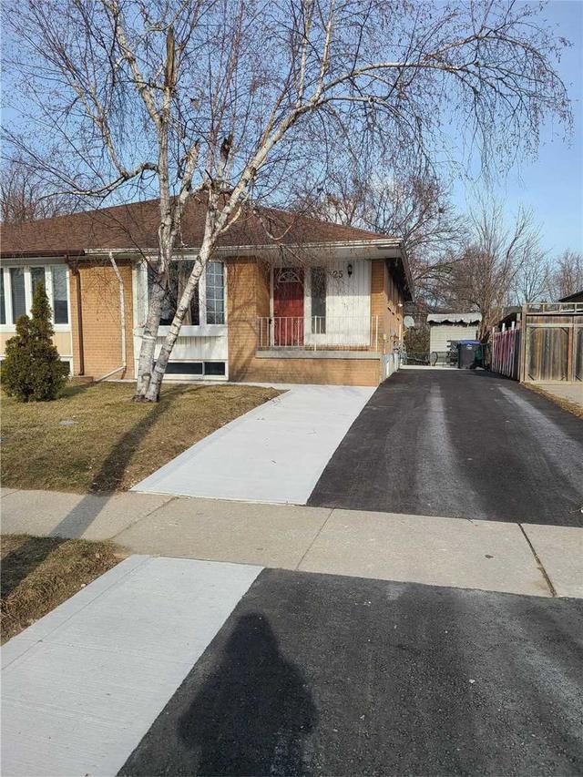 upper - 25 Aloma Cres, House semidetached with 3 bedrooms, 1 bathrooms and 2 parking in Brampton ON | Image 1