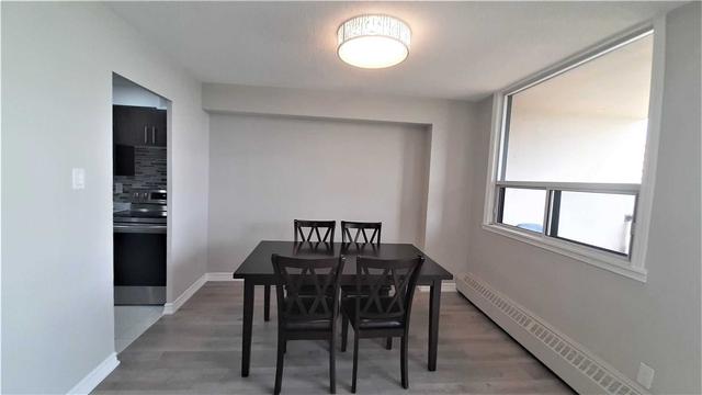 920 - 451 The West Mall, Condo with 1 bedrooms, 1 bathrooms and 1 parking in Toronto ON | Image 4