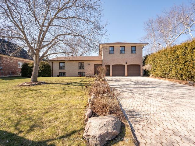 16 Havenridge Dr, House detached with 6 bedrooms, 4 bathrooms and 8 parking in Toronto ON | Image 1