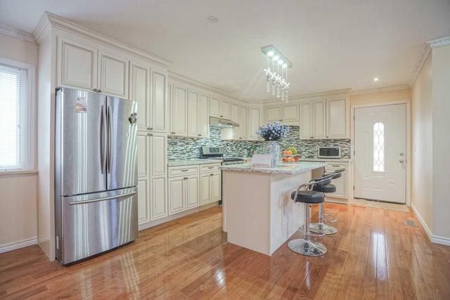 17 Tedder St, House detached with 4 bedrooms, 5 bathrooms and 4 parking in Toronto ON | Image 7