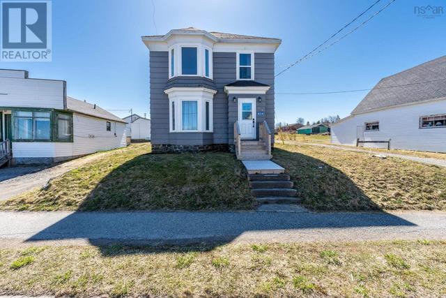 8214 Highway 1, House detached with 3 bedrooms, 2 bathrooms and null parking in Clare NS | Image 1