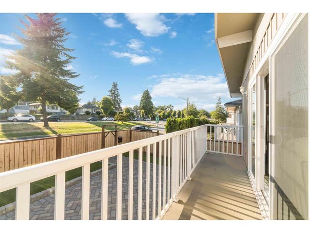 4042 Boundary Road, House detached with 3 bedrooms, 3 bathrooms and null parking in Burnaby BC | Card Image
