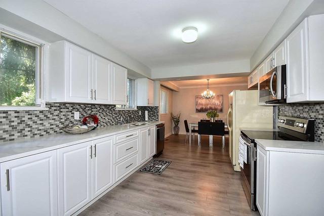 471 Brimorton Dr, House detached with 4 bedrooms, 2 bathrooms and 5 parking in Toronto ON | Image 9