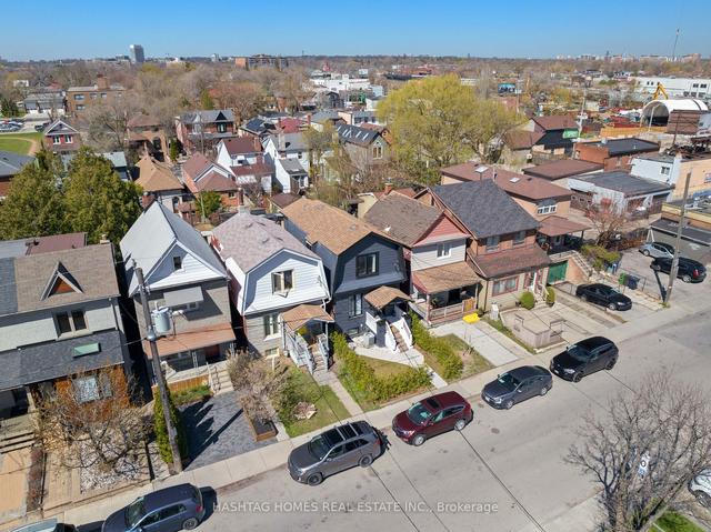 732 Willard Ave, House detached with 3 bedrooms, 3 bathrooms and 0 parking in Toronto ON | Image 12