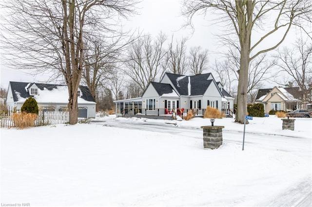 2919 Niagara Parkway, House detached with 5 bedrooms, 2 bathrooms and null parking in Fort Erie ON | Image 5