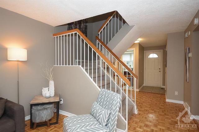 6872 Bilberry Drive, Townhouse with 3 bedrooms, 3 bathrooms and 3 parking in Ottawa ON | Image 13