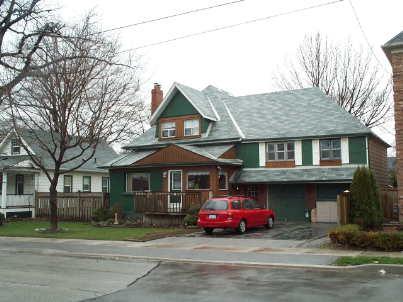 56 Thirty Third St, House detached with 5 bedrooms, 3 bathrooms and 4 parking in Toronto ON | Image 1