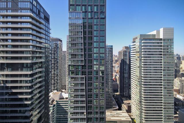 3812 - 35 Mercer St, Condo with 2 bedrooms, 2 bathrooms and 0 parking in Toronto ON | Image 12