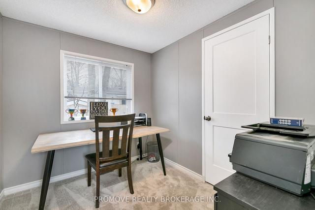 11 Pine Lane, Condo with 3 bedrooms, 2 bathrooms and 3 parking in Puslinch ON | Image 21