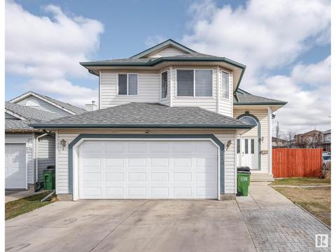 2210 37a Avenue Nw Nw, House detached with 5 bedrooms, 3 bathrooms and 5 parking in Edmonton AB | Card Image