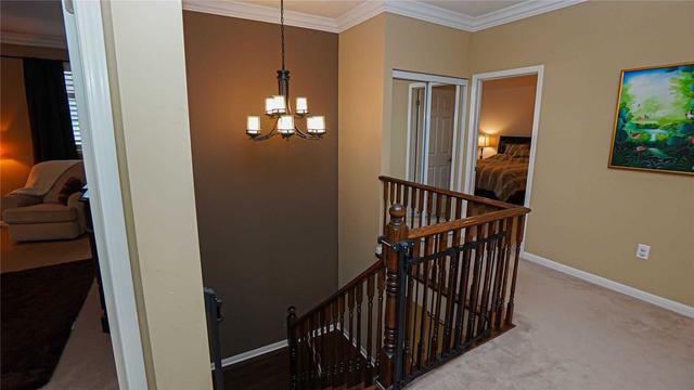 1238 Winter Cres, House detached with 4 bedrooms, 4 bathrooms and 4 parking in Milton ON | Image 7