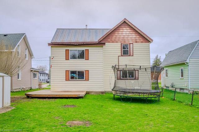 354 Wellington Avenue S, House detached with 3 bedrooms, 1 bathrooms and 3 parking in North Perth ON | Image 40