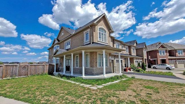 79 Napanee St, House attached with 4 bedrooms, 4 bathrooms and 3 parking in Richmond Hill ON | Image 9