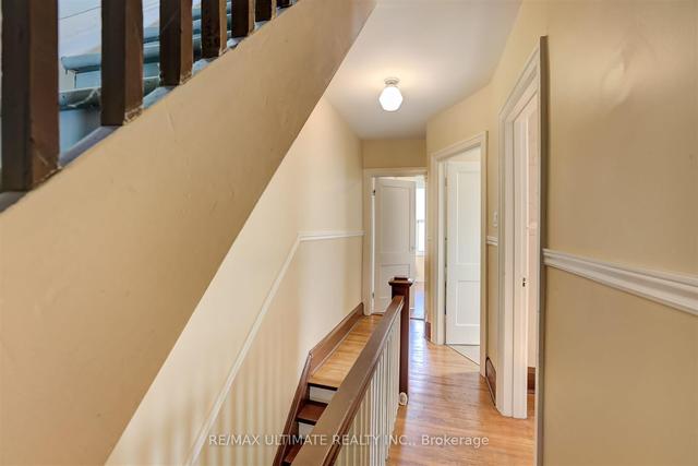 27 Bellwoods Ave, House attached with 6 bedrooms, 3 bathrooms and 1 parking in Toronto ON | Image 6