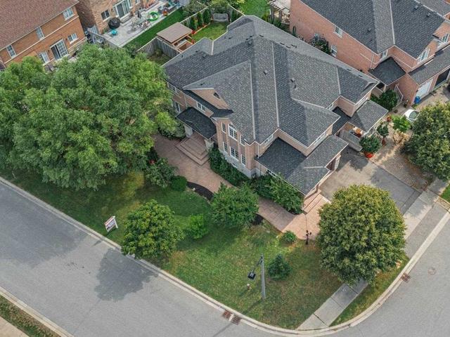 27 Echo Ridge Cres, House semidetached with 3 bedrooms, 4 bathrooms and 3 parking in Vaughan ON | Image 12