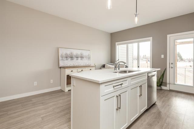 3 - 1576 Stafford Drive N, Home with 2 bedrooms, 3 bathrooms and 2 parking in Lethbridge AB | Image 8
