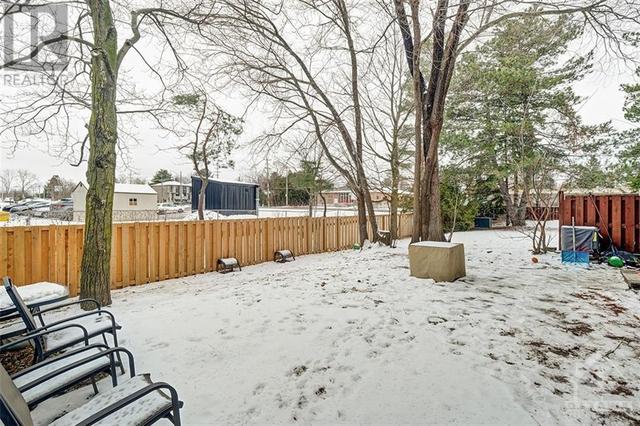 42 Compata Way, Townhouse with 3 bedrooms, 2 bathrooms and 2 parking in Ottawa ON | Image 28