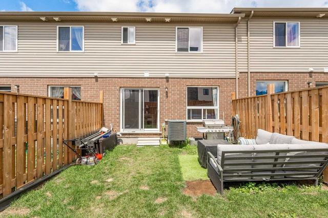 124 Summit Ridge Dr, House attached with 3 bedrooms, 3 bathrooms and 2 parking in Guelph ON | Image 35