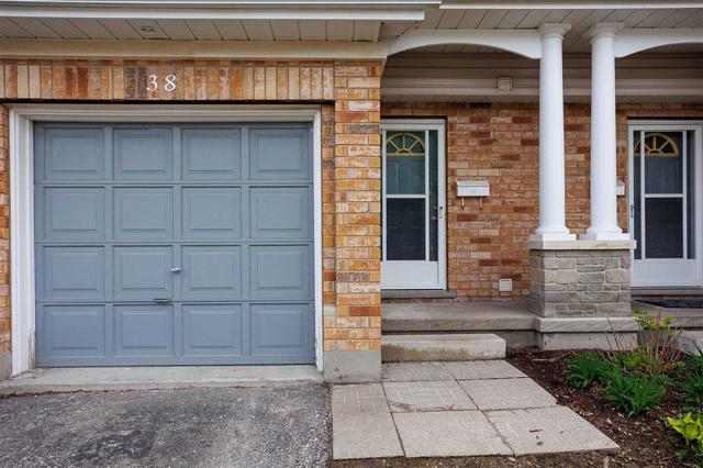 66 Rodgers Rd, Townhouse with 4 bedrooms, 3 bathrooms and 1 parking in Guelph ON | Image 12