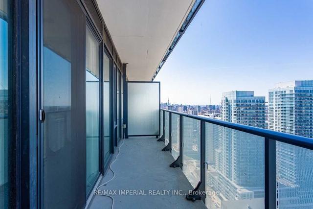 3711 - 161 Roehampton Ave W, Condo with 1 bedrooms, 1 bathrooms and 0 parking in Toronto ON | Image 5