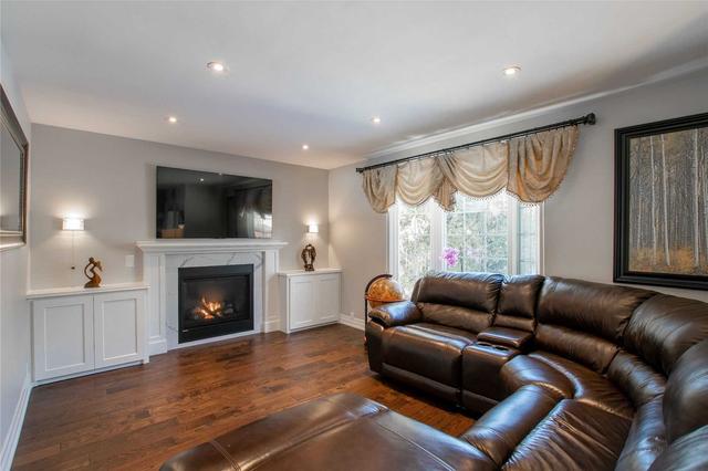 544 Mathewman Cres, House detached with 3 bedrooms, 3 bathrooms and 4 parking in Burlington ON | Image 5