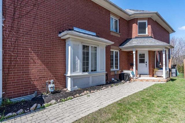 78 Pressed Brick Dr, House attached with 3 bedrooms, 3 bathrooms and 2 parking in Brampton ON | Image 27