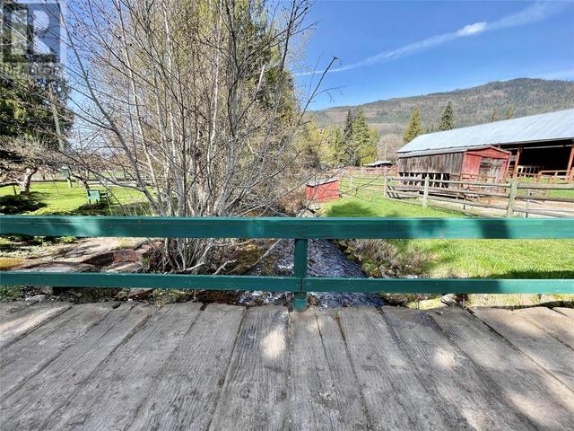 2015 Kerr Road, House detached with 3 bedrooms, 1 bathrooms and 10 parking in Sicamous BC | Image 64