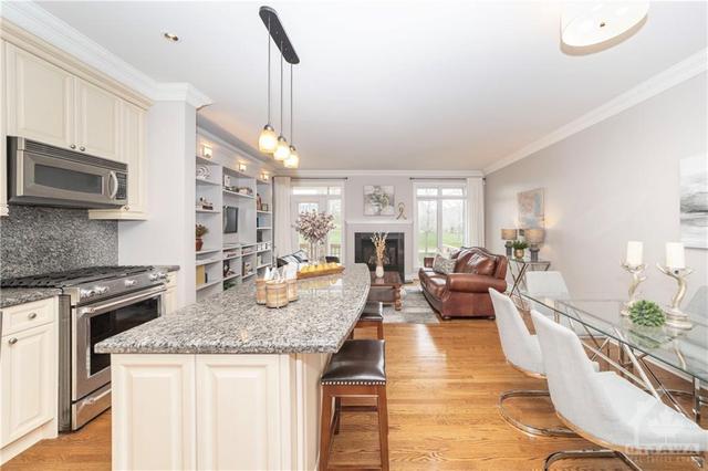 108 Manorhill Private, Townhouse with 2 bedrooms, 3 bathrooms and 4 parking in Ottawa ON | Image 2