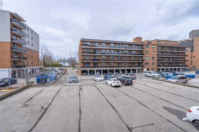 207 - 30 Summit Ave, Condo with 1 bedrooms, 1 bathrooms and 1 parking in Hamilton ON | Image 18
