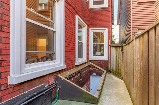 801 Ossington Ave, House semidetached with 4 bedrooms, 2 bathrooms and 1 parking in Toronto ON | Image 25