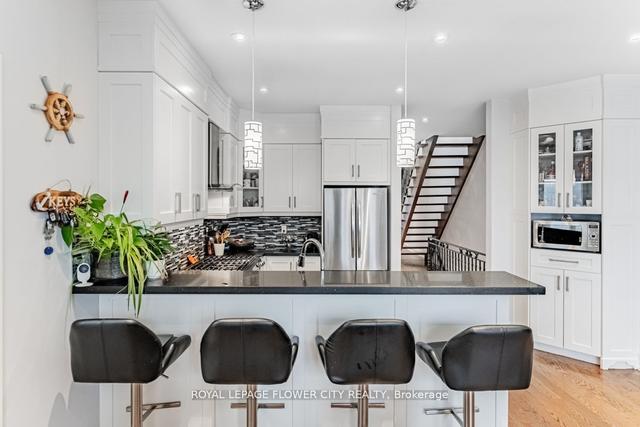 1878b Keele St, House semidetached with 3 bedrooms, 4 bathrooms and 4 parking in Toronto ON | Image 8