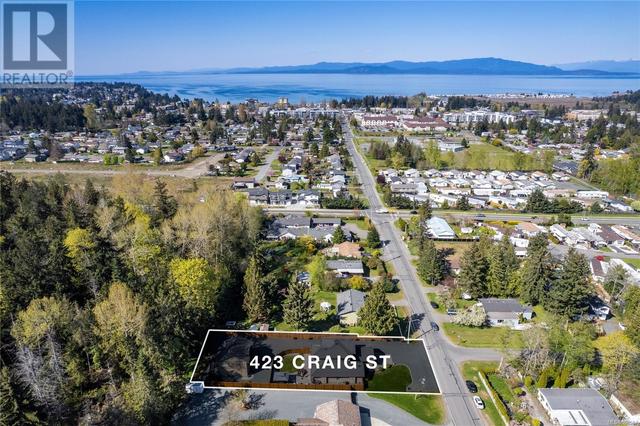 423 Craig St, House detached with 5 bedrooms, 4 bathrooms and 12 parking in Parksville BC | Image 10