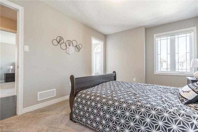 219 Ambrous Cres, House detached with 4 bedrooms, 5 bathrooms and 4 parking in Guelph ON | Image 26