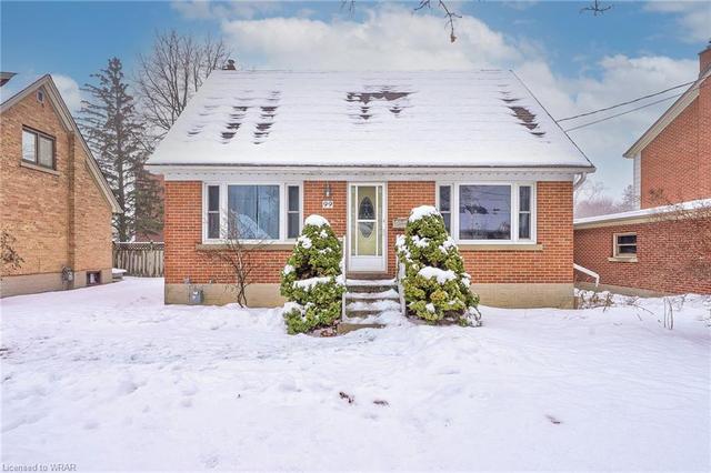 99 Brentwood Avenue, House detached with 4 bedrooms, 2 bathrooms and 3 parking in Kitchener ON | Image 1