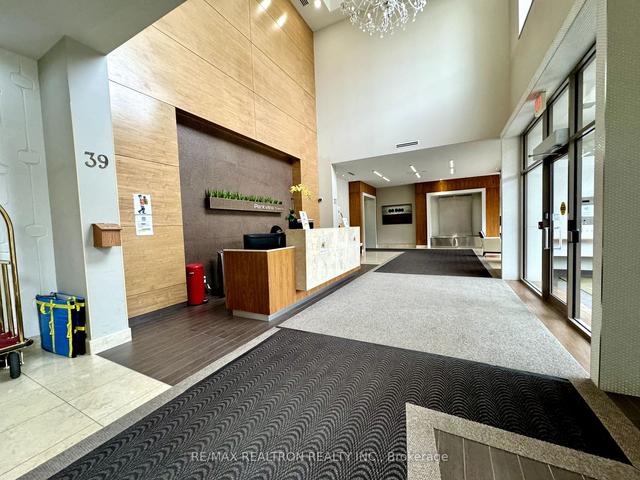 lph3 - 37 Galleria Pkwy, Condo with 2 bedrooms, 2 bathrooms and 1 parking in Markham ON | Image 11