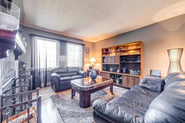 1445 Eddie Shain Dr, House attached with 3 bedrooms, 3 bathrooms and 3 parking in Oakville ON | Image 7