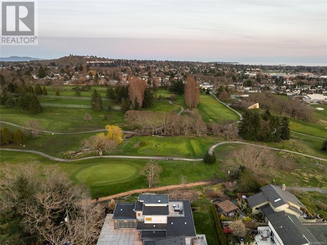 Aerial view of property directly on the Cedar Hill Golf Course | Image 55