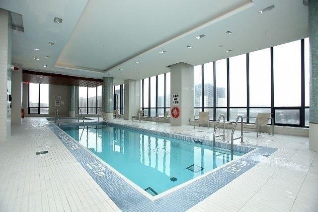 2107 - 1 Valhalla Inn Rd, Condo with 2 bedrooms, 1 bathrooms and 1 parking in Toronto ON | Image 7