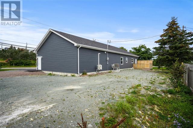 216 St Thomas Line, House detached with 2 bedrooms, 2 bathrooms and null parking in Paradise NL | Image 5